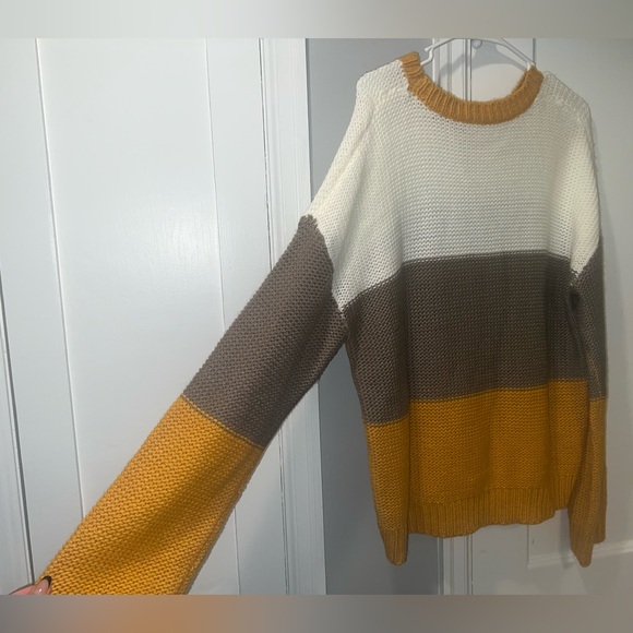 Hem & Thread Color Block Sweater - Picture 5 of 5